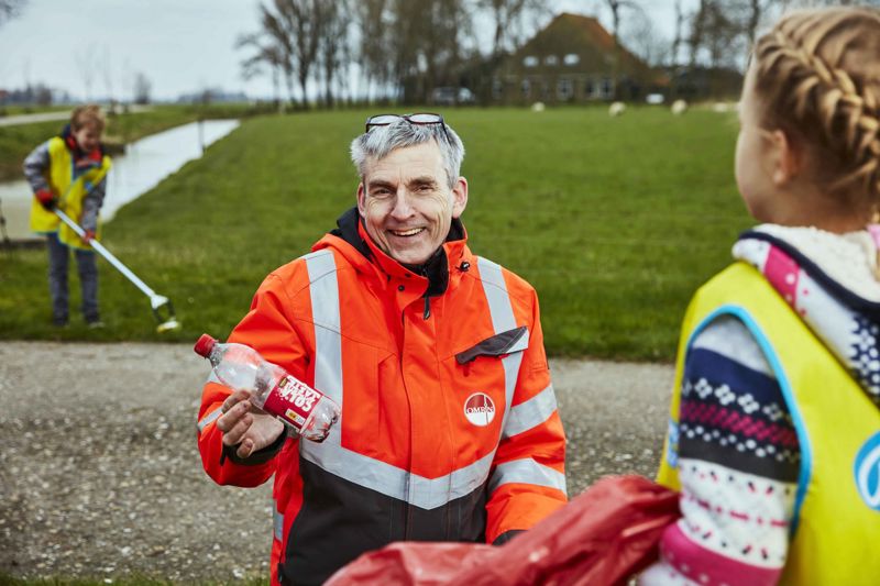 Pieter Zwerfafval Himmelwike LR Liggend