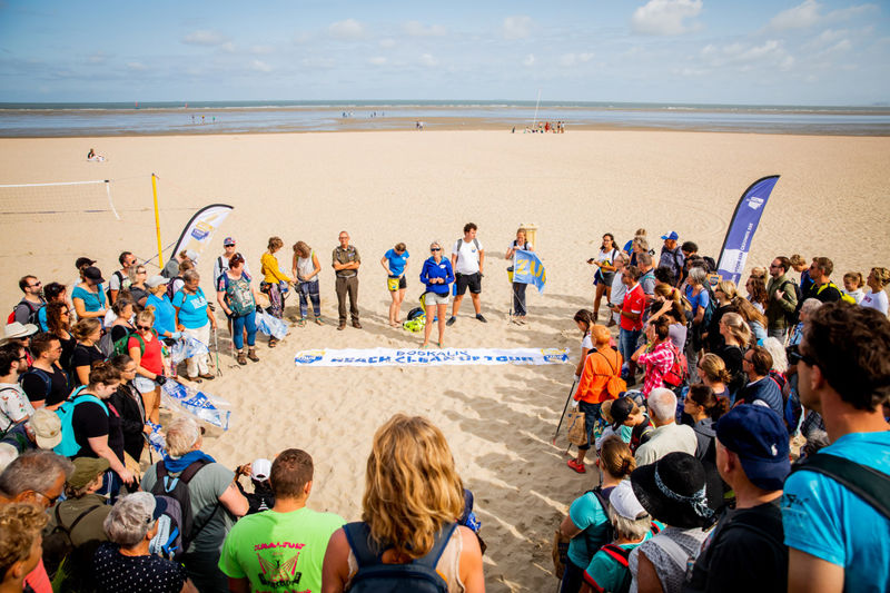 Beachcleanup1