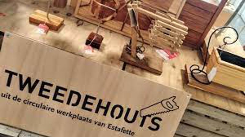 Tweedehouts