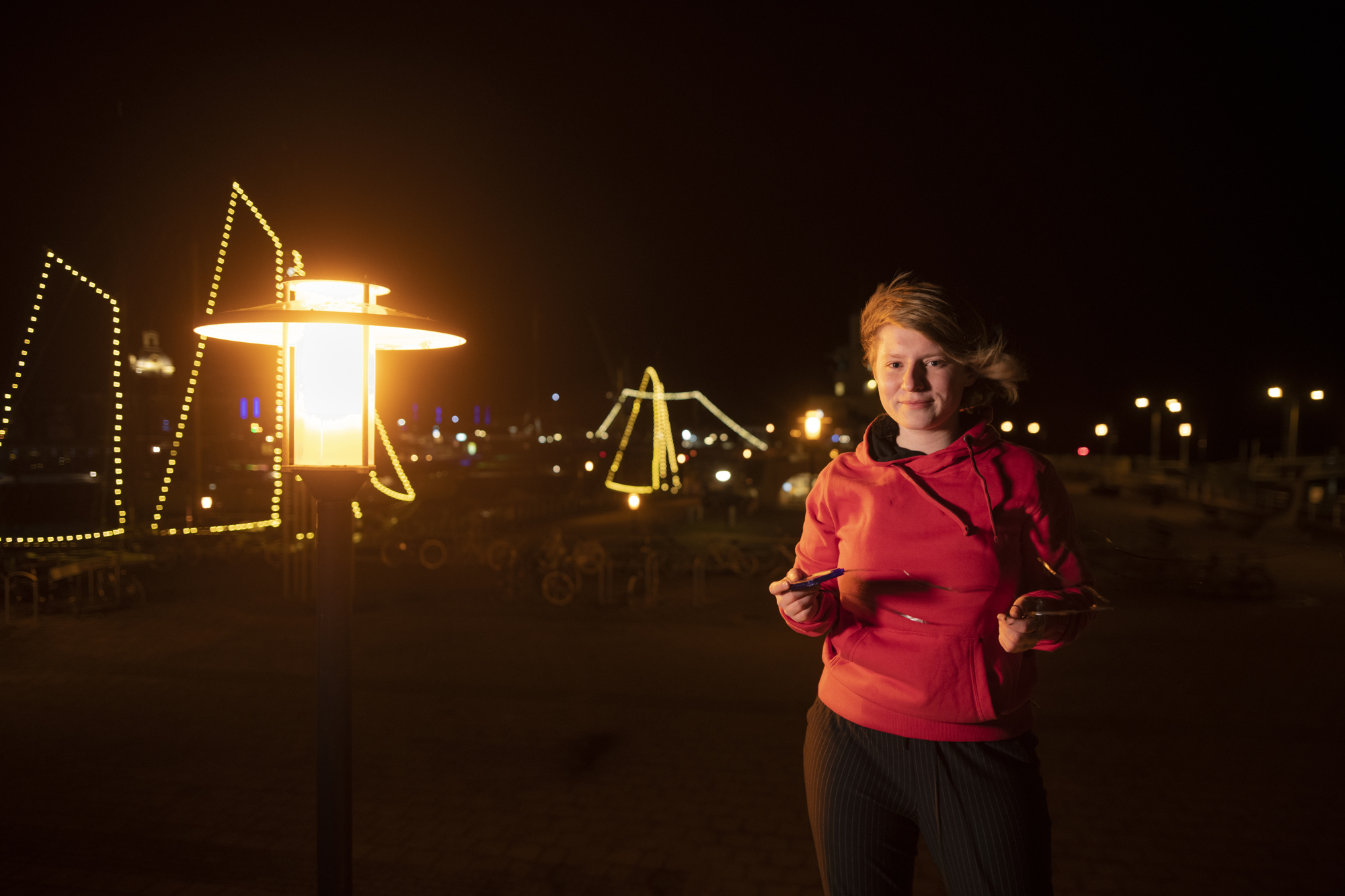 Alieke Met Lantaarnpaal Next Generation