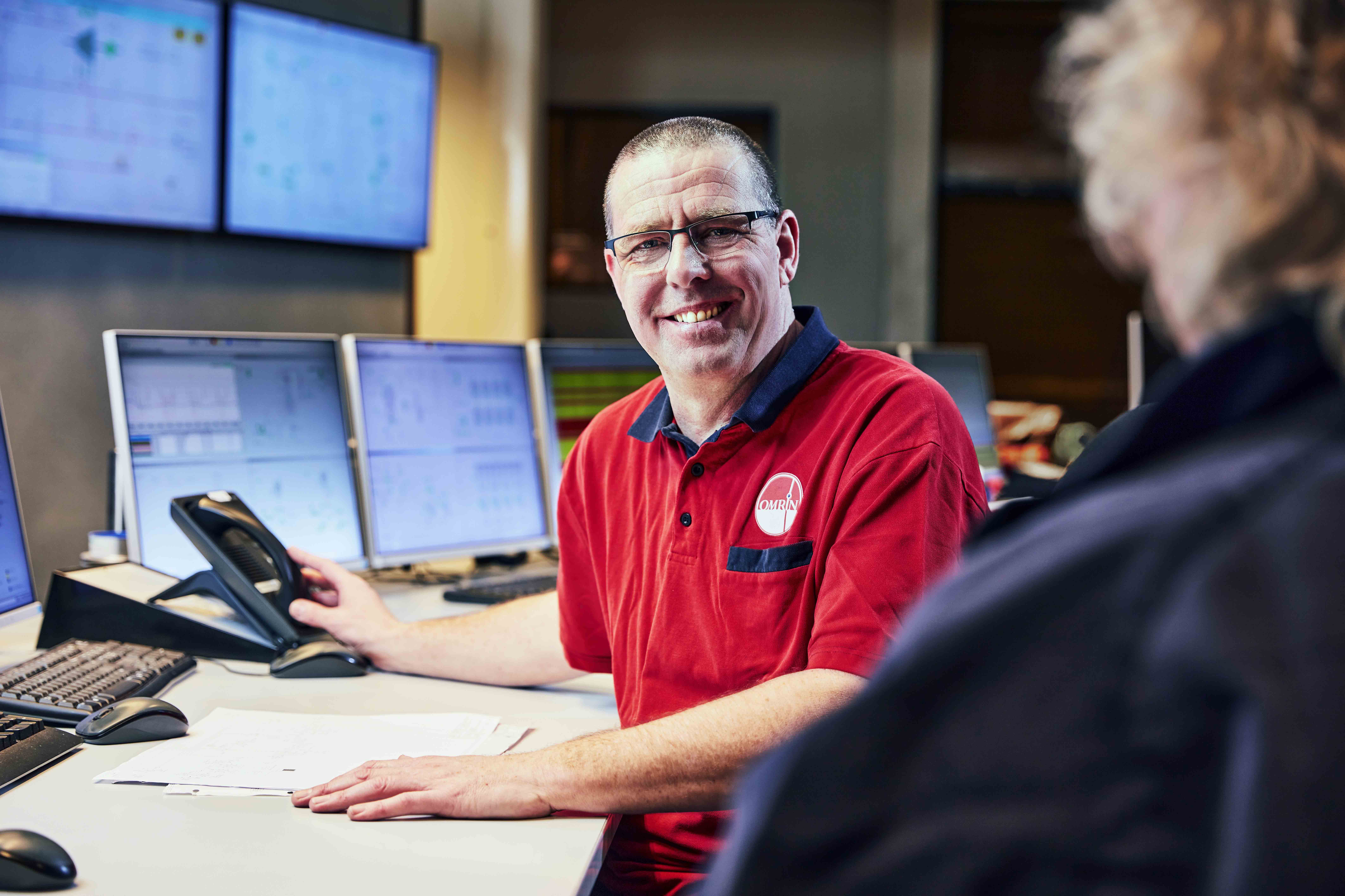 Collega Achter Bureau REC