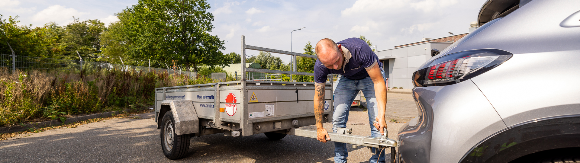 Aanhangwagen Huren Op Milieustraat LR Liggend